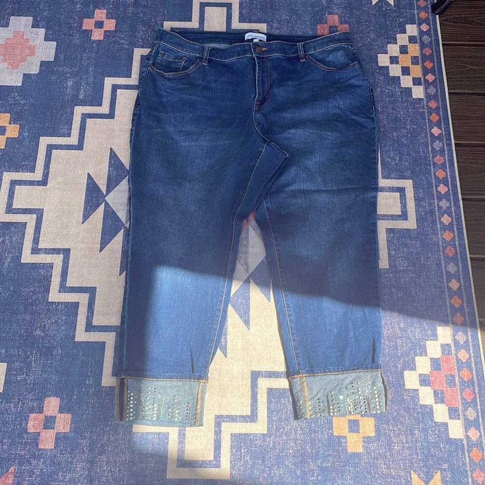 Plus size ankle or crop jeans in great used condition